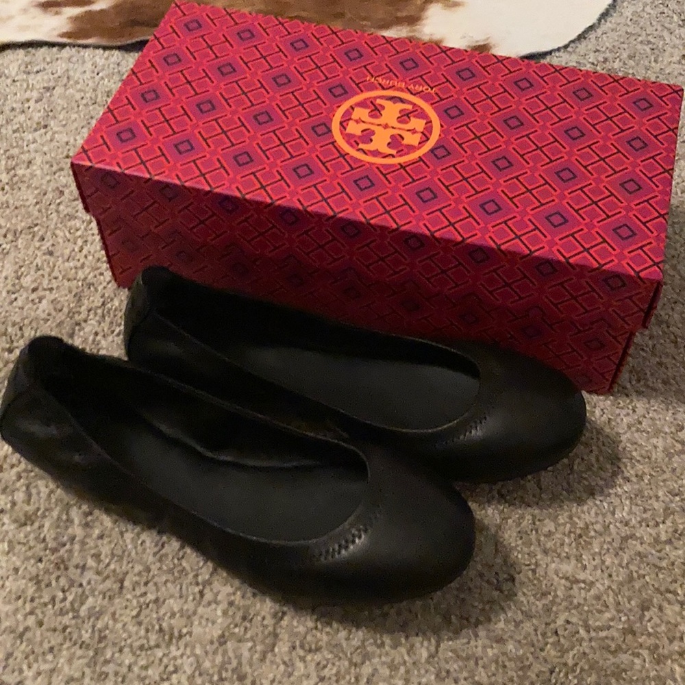 Tory Burch Eddie flats NWT